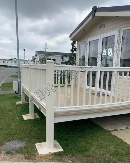 Jems Hot-Tub Getaways 8 Berth At Tattershall Lakes 외부 사진
